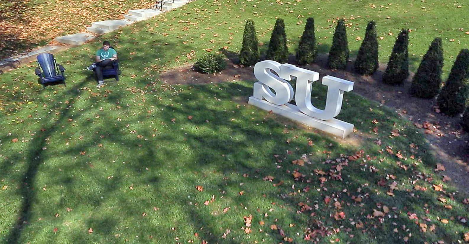 SU Statue | Campus Maps