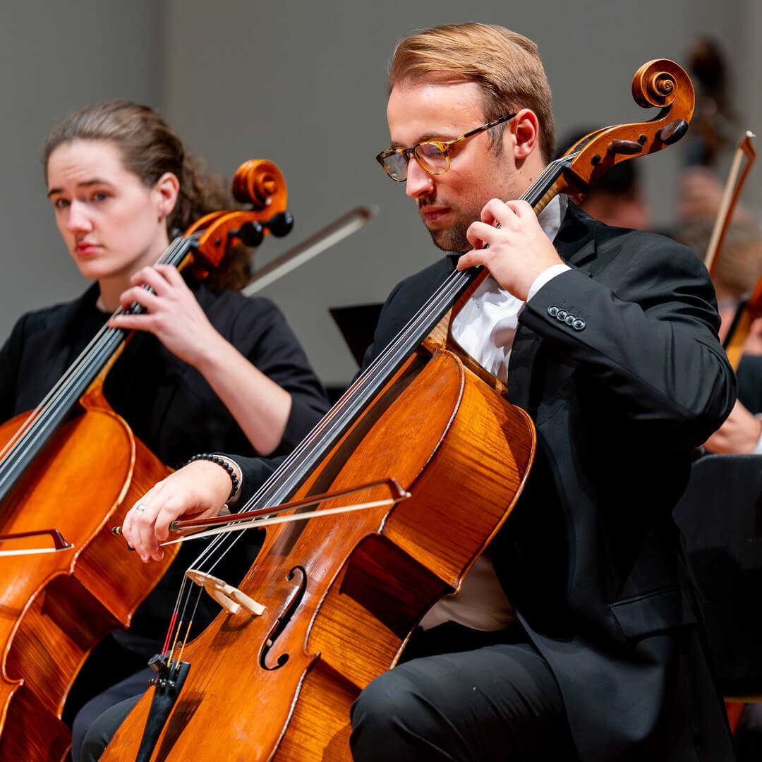 Cello player